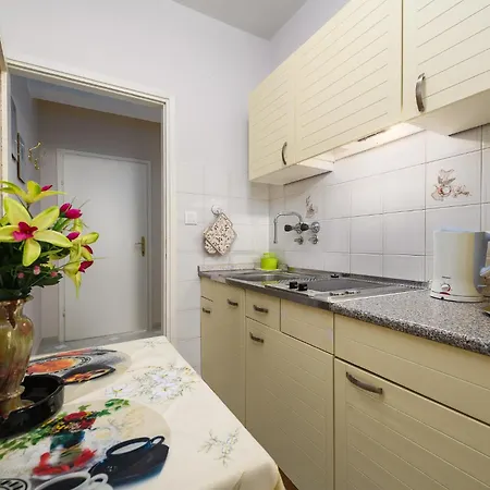 Apartment House Alma