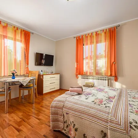 House Alma Apartment