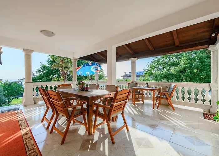 House Alma 아파트 *